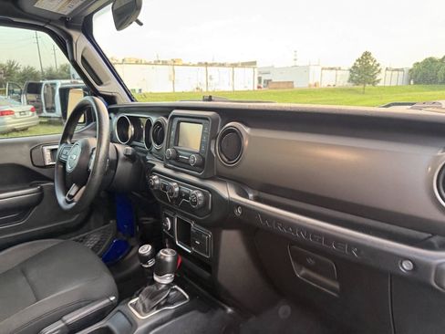 Used 2020 Jeep Wrangler Unlimited Sport AWD/4WD image 22