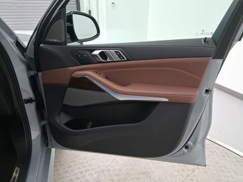 New 2026 BMW X5 xDrive50e w/ M Sport Package image 30