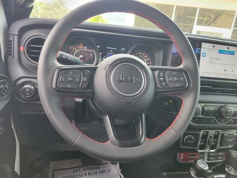 Used 2024 Jeep Gladiator Rubicon w/ Safety Group image 29