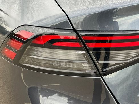 Used 2023 Honda Accord LX image 45