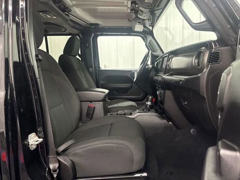 Used 2023 Jeep Wrangler Unlimited w/ Cold Weather Group AWD/4WD image 23