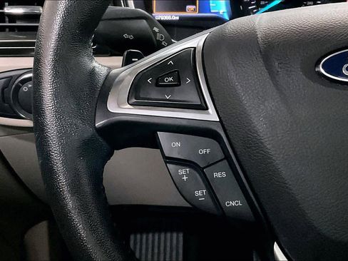 Used 2017 Ford Fusion SE image 20