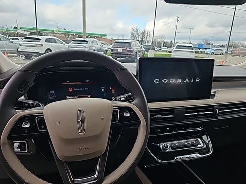 Used 2023 Lincoln Corsair AWD w/ Equipment Group 101A image 13