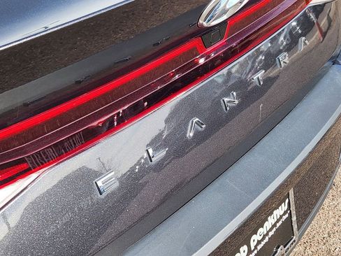 Used 2023 Hyundai Elantra SEL w/ Convenience Package image 30