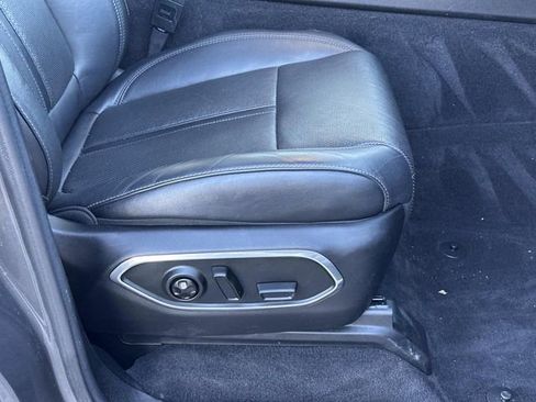 Used 2022 Jeep Wagoneer Series III w/ Premium Group I image 11