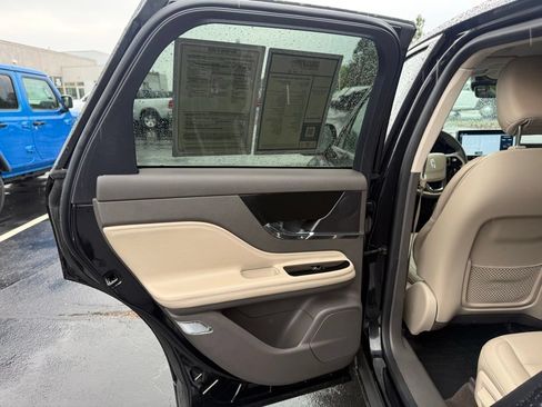 Used 2023 Lincoln Corsair AWD w/ Equipment Group 101A image 34