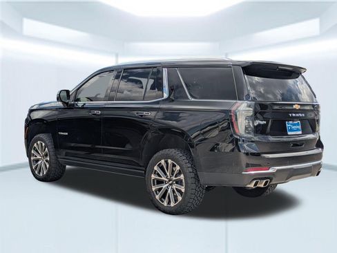 Used 2025 Chevrolet Tahoe High Country AWD/4WD image 3