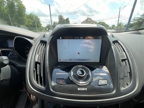Used 2017 Ford Escape Titanium AWD/4WD image 24