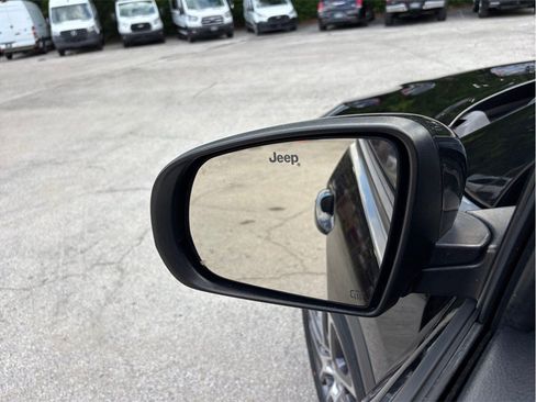 Used 2020 Jeep Compass Latitude w/ Popular Equipment Group FWD image 15