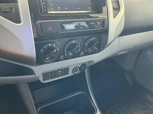 Used 2014 Toyota Tacoma PreRunner w/ TRD Sport Package RWD image 23