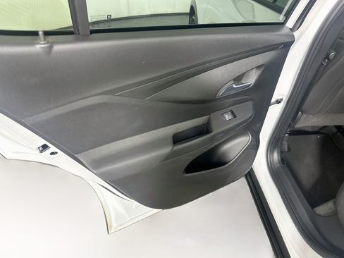 Used 2026 Buick Envista Preferred FWD image 25