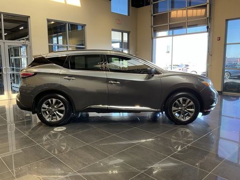 Used 2016 Nissan Murano SV w/ Premium Package image 6