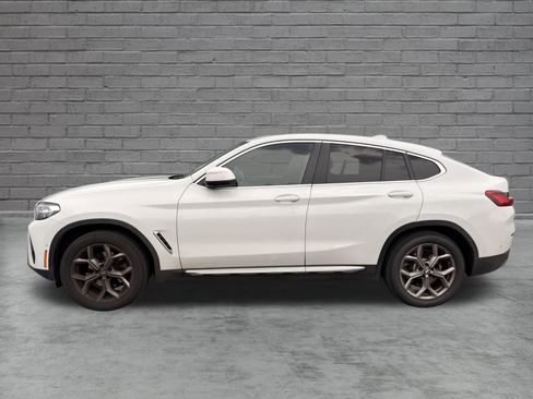 Used 2024 BMW X4 xDrive30i w/ Premium Package AWD/4WD image 3