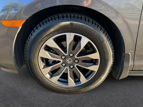 Used 2024 Honda Odyssey EX-L image 10