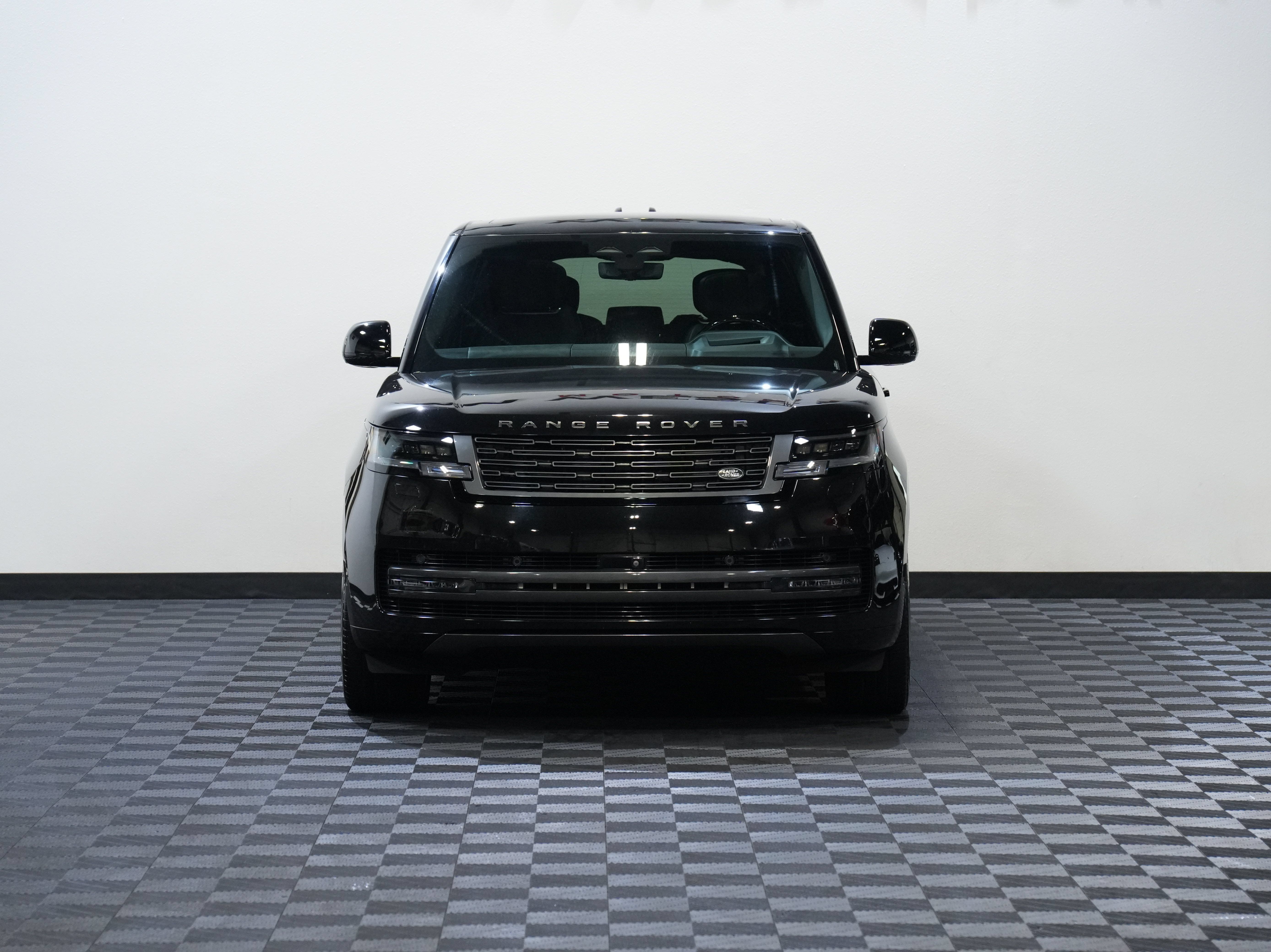 Used 2024 Land Rover Range Rover Autobiography AWD/4WD image 4
