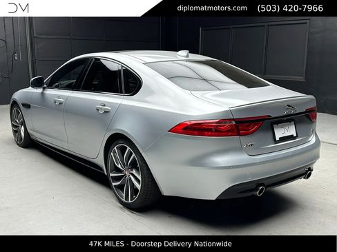 Used 2018 Jaguar XF S RWD image 5