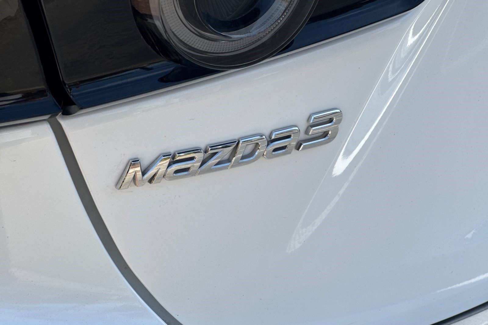 Used 2014 MAZDA MAZDA3 i Touring w/ Technology Package FWD image 37