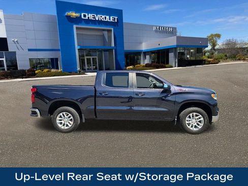 Used 2023 Chevrolet Silverado 1500 LT AWD/4WD image 8