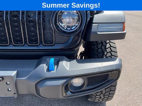 Used 2024 Jeep Wrangler Unlimited AWD/4WD image 11