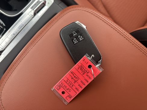 Used 2024 Kia Carnival SX Prestige FWD image 30
