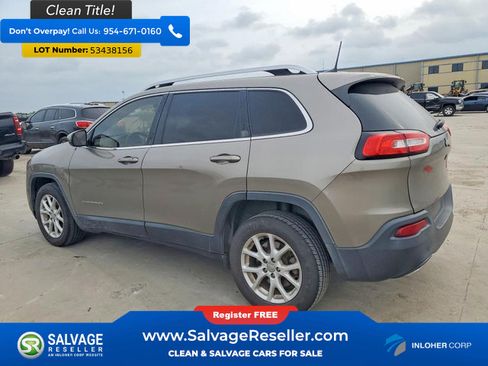 Used 2018 Jeep Cherokee Latitude w/ Cold Weather Group FWD image 3