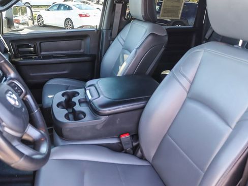 Used 2022 RAM 2500 Tradesman w/ Chrome Appearance Group image 40