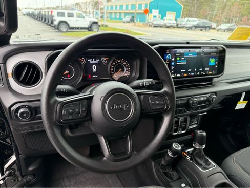 Used 2025 Jeep Wrangler Sport image 15