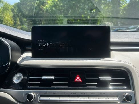 Used 2024 Genesis G70 2.5T AWD/4WD image 21