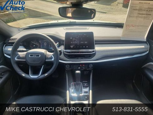 Used 2025 Jeep Compass Latitude AWD/4WD image 10