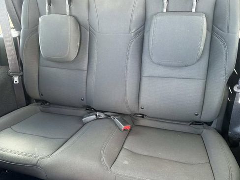 Used 2020 Jeep Wrangler Sport S image 22