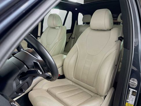 Used 2022 BMW X5 xDrive45e w/ M Sport Package image 10