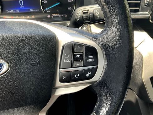 Used 2020 Ford Explorer XLT w/ Equipment Group 202A AWD/4WD image 12