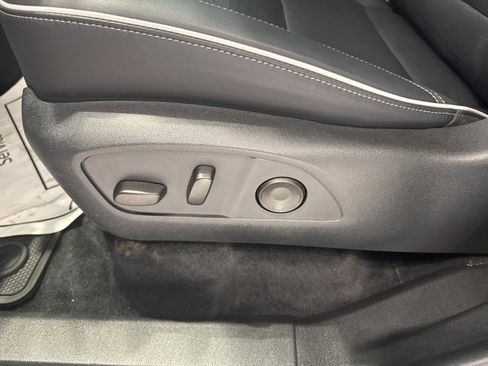 Certified 2025 Buick Enclave Sport Touring w/ Power Package image 21