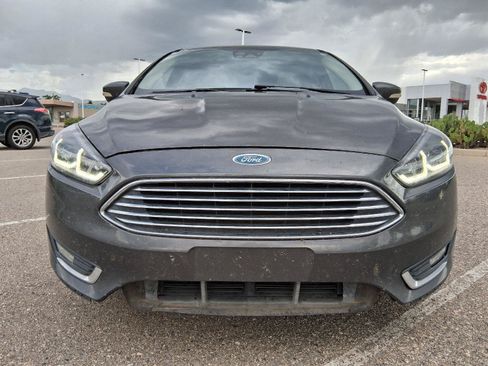 Used 2016 Ford Focus Titanium w/ Titanium Technology Package FWD image 9