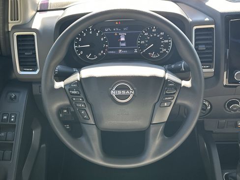 Used 2022 Nissan Frontier SV w/ Technology Package image 24