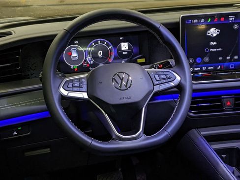 New 2026 Volkswagen Tiguan SE AWD/4WD image 14