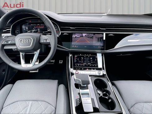 New 2026 Audi SQ8 Prestige image 5
