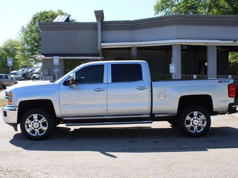 Used 2019 Chevrolet Silverado 2500 LTZ w/ Duramax Plus Package AWD/4WD image 4