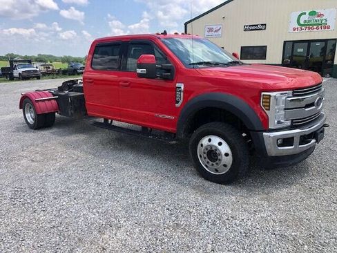 Used 2019 Ford F550 image 3