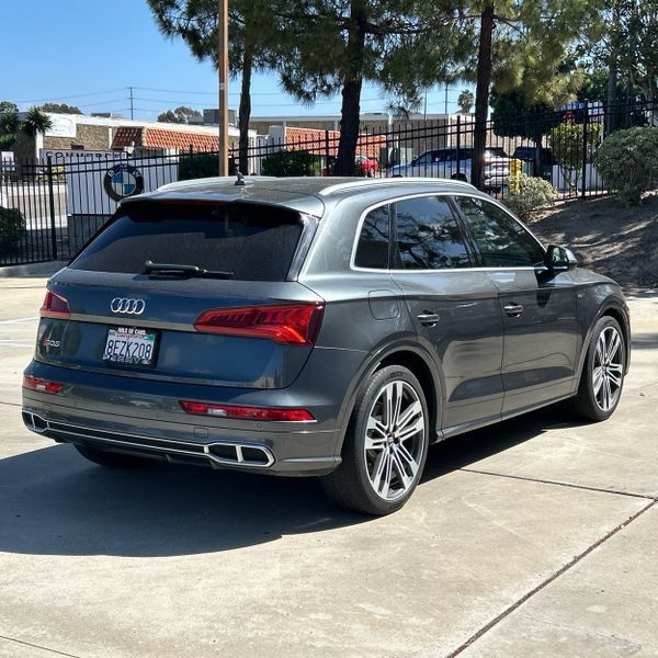 Used 2018 Audi SQ5 Premium Plus w/ S Sport Package AWD/4WD image 3