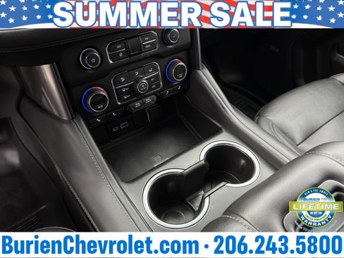 Used 2022 Chevrolet Suburban Z71 w/ Luxury Package AWD/4WD image 17