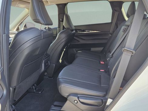 Certified 2025 INFINITI QX60 Pure image 10