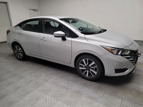 Used 2024 Nissan Versa SV FWD image 11