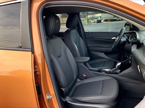 Used 2024 Buick Encore GX Sport Touring w/ Comfort Package image 10