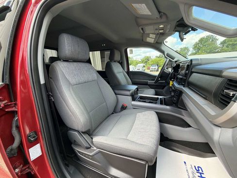 Used 2024 Ford F250 XLT w/ FX4 Off-Road Package AWD/4WD image 24