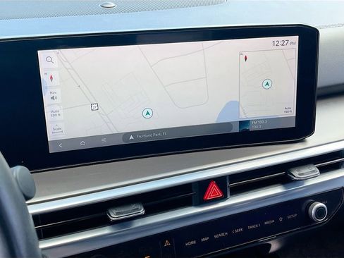 Used 2024 Kia Sorento SX image 13