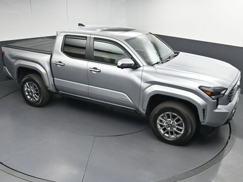 Used 2024 Toyota Tacoma Limited image 29