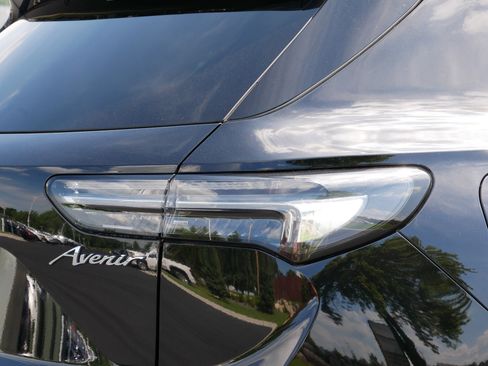 Used 2023 Buick Envision Avenir AWD/4WD image 17