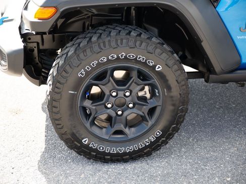 Used 2023 Jeep Wrangler Unlimited w/ Sun & Screen Package AWD/4WD image 9