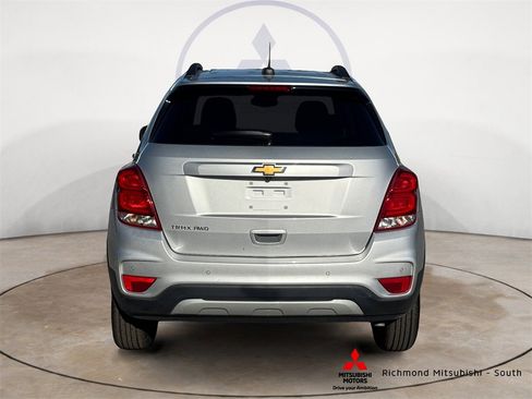 Used 2022 Chevrolet Trax LT w/ Driver Confidence Package image 4